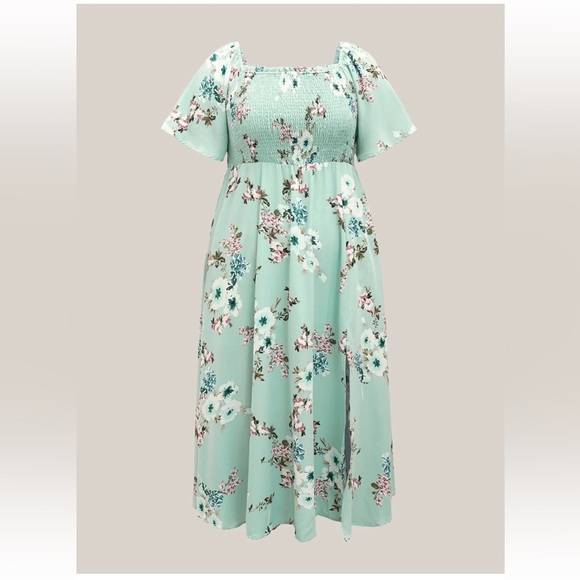 BloomChic Plus Size 3XL Floral Square Neck Ruffles Pocket Shirred Split Dress - Picture 6 of 7